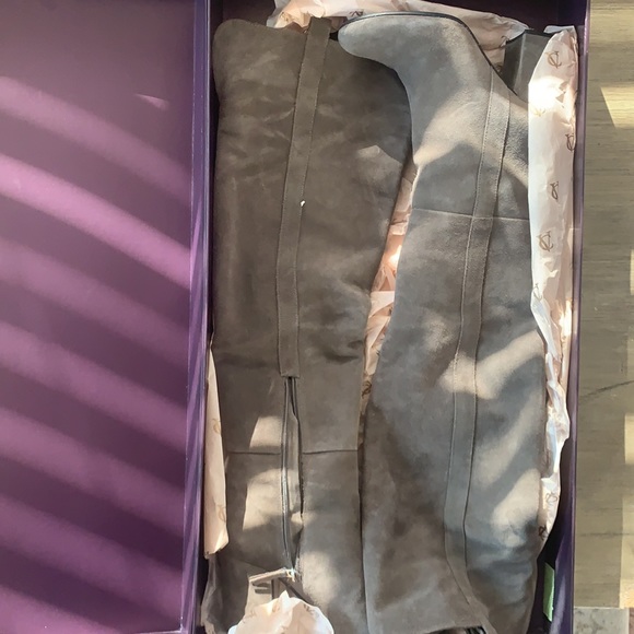 Vince Camuto Suede over-the-knee Grey Boots - Picture 3 of 10